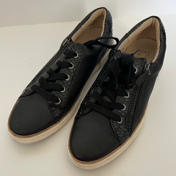 Naturalizer Jenni Black Sneaker Sz 9 - Picture 1 of 8